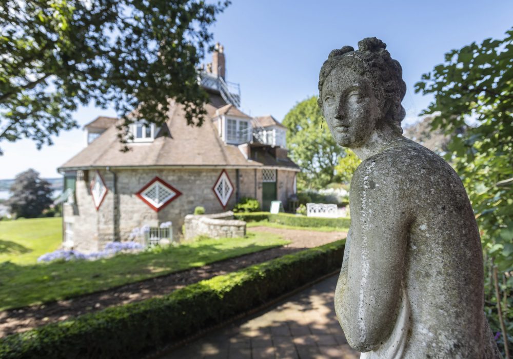Statue at A La Ronde
