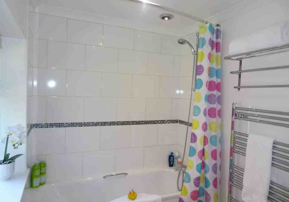 Bathroom-Comfort-Plus-Cottages-Holiday-Cottages-near-Sidmouth-Devon