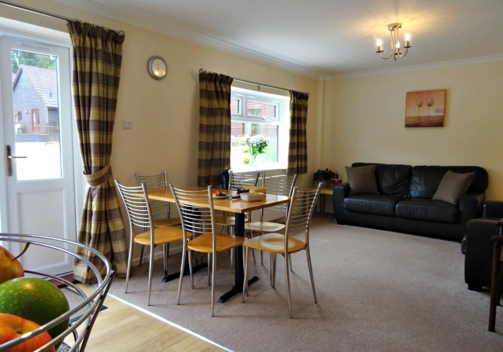 Comfort-Plus-Kitches-@-Alpine-Park-Cottages-Exeter-Exmouth-Guide