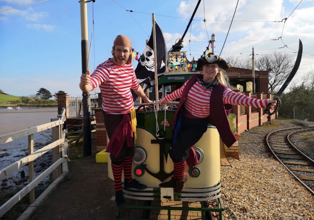 pirate_tram_4_image_2000x1500_crop_autorotate_